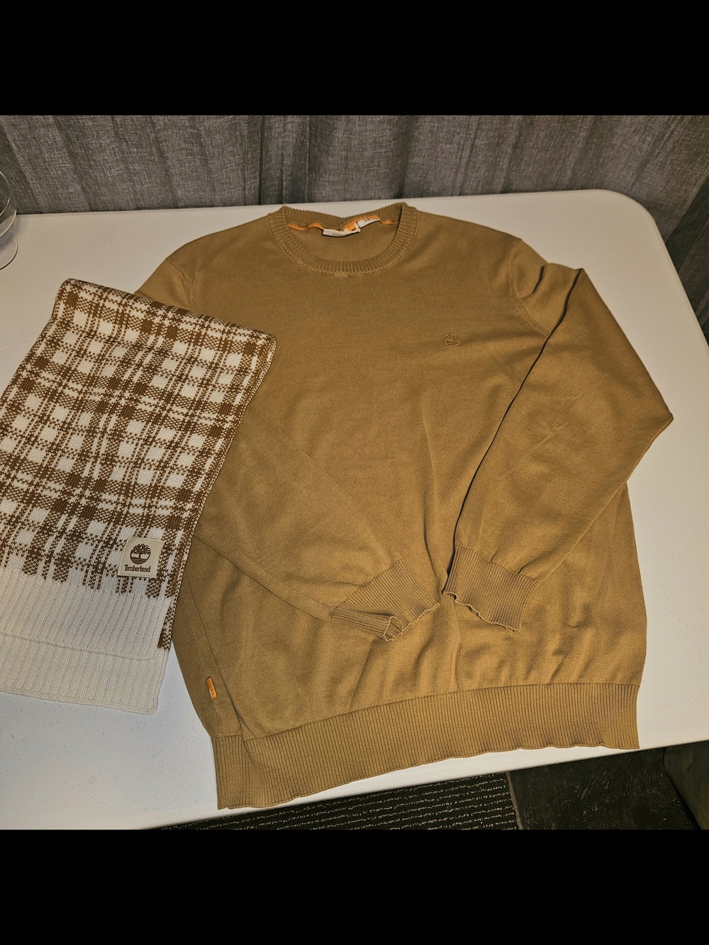 Timberland Men's Crewneck Sweater/Scarf in Camel